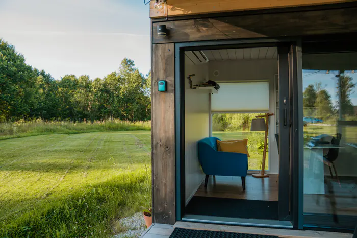Mesipesa Green — lomamökin sisäänkäynti