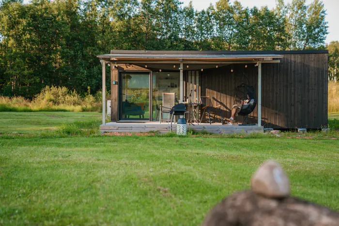 Mesipesa Green — lomamökin ulkopuoli, näkymä 1
